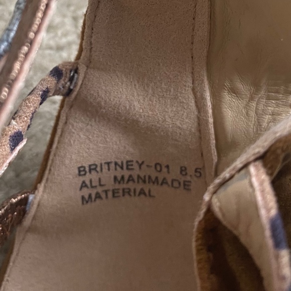 🆕️ Strappy Faux Suede Heels, Size 8.5 - Picture 10 of 10